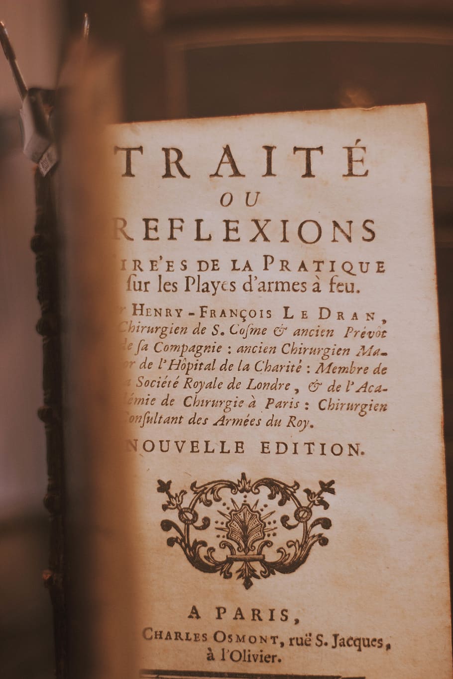 Traite ou Rflexions book, text, page, bookstore, drawing, vintage HD wallpaper
