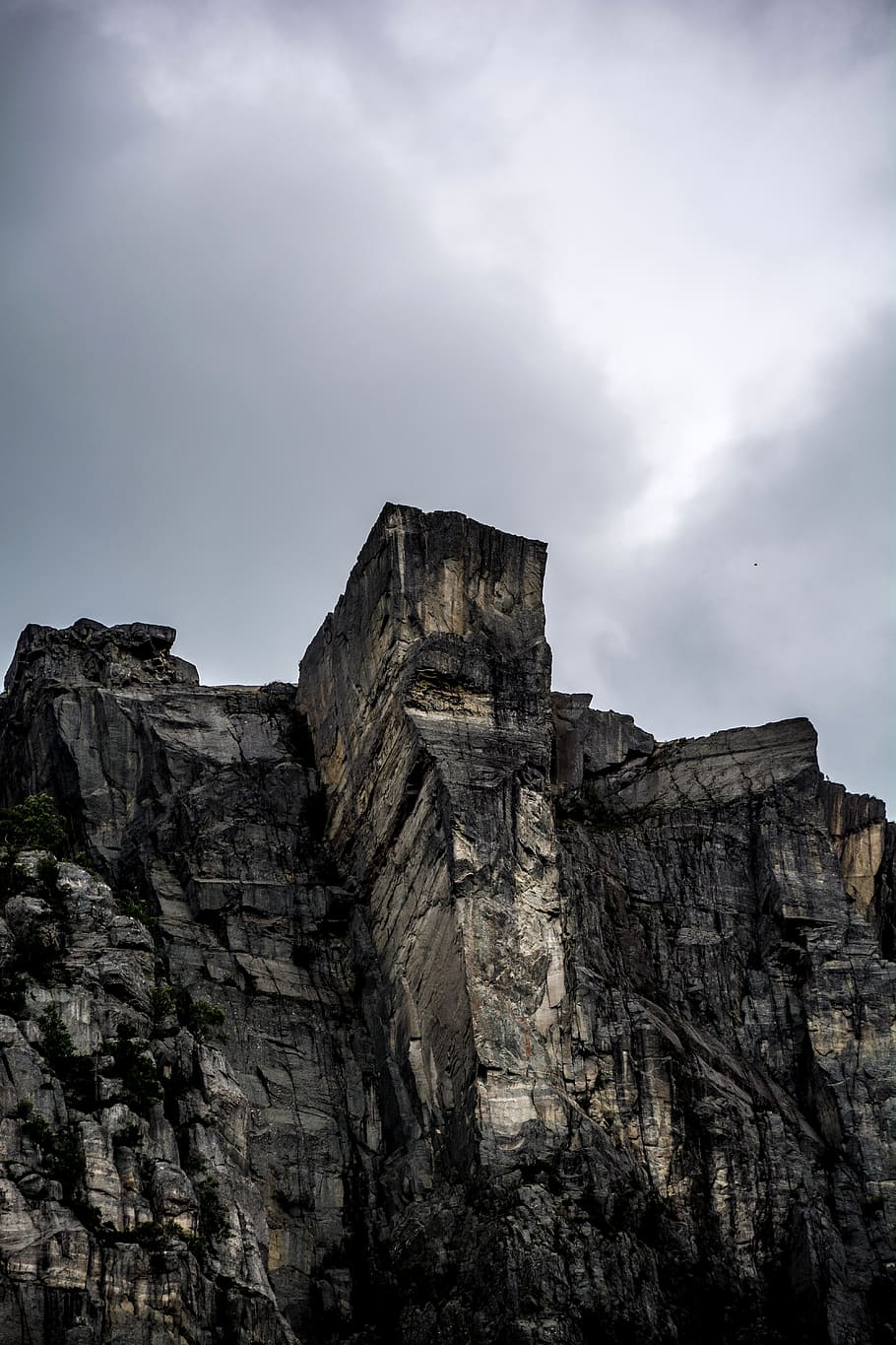 pulpit rock, norway, cliff, preikestolen, sky, low angle view, HD wallpaper