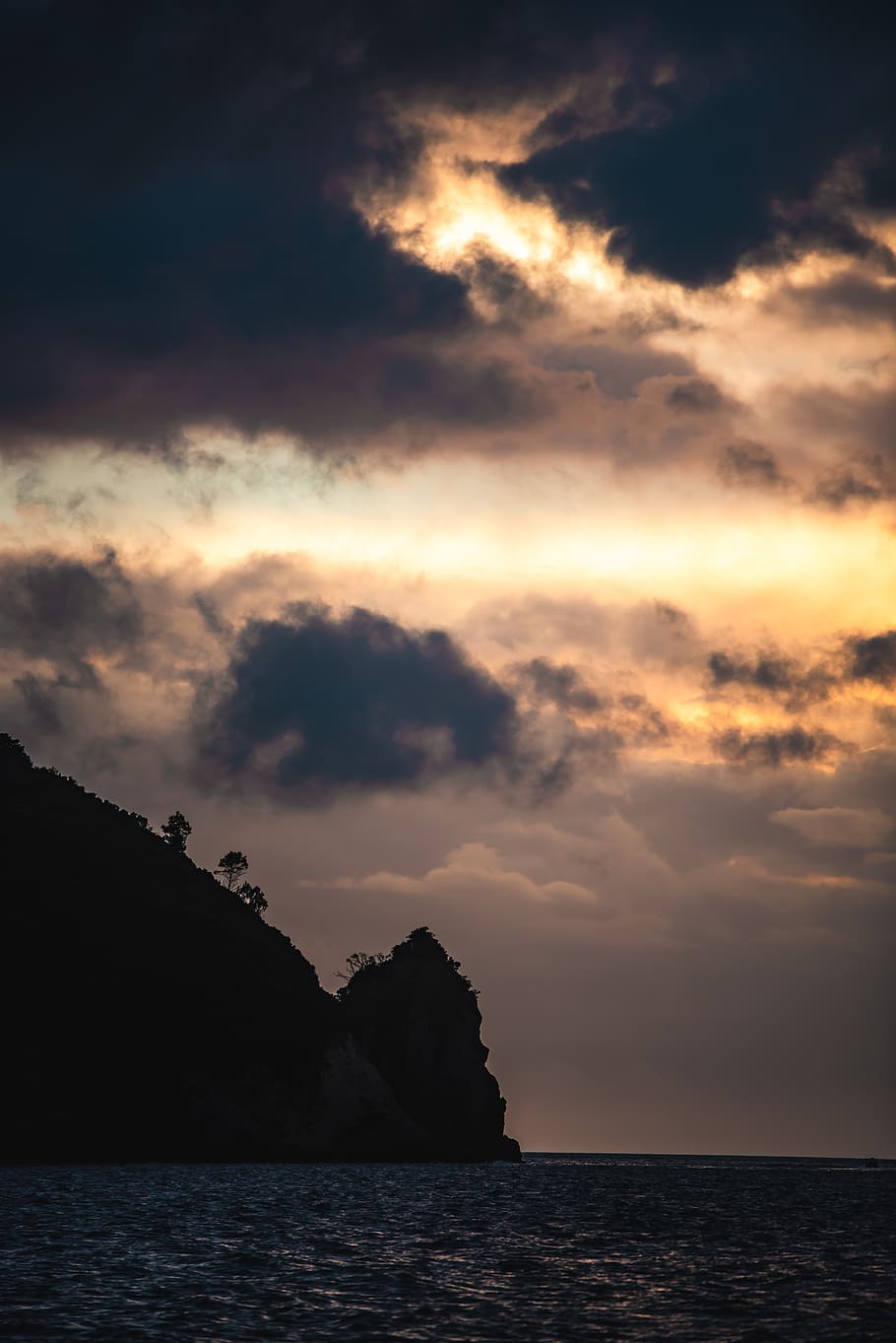 mountains and sea, sky, cloud - sky, water, scenics - nature HD wallpaper
