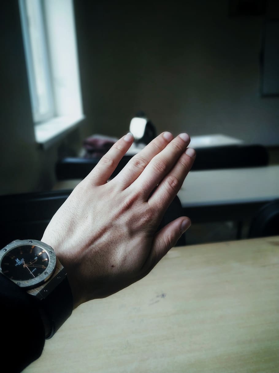 Left Human Hand, blurred background, close-up, fingers, focus HD wallpaper