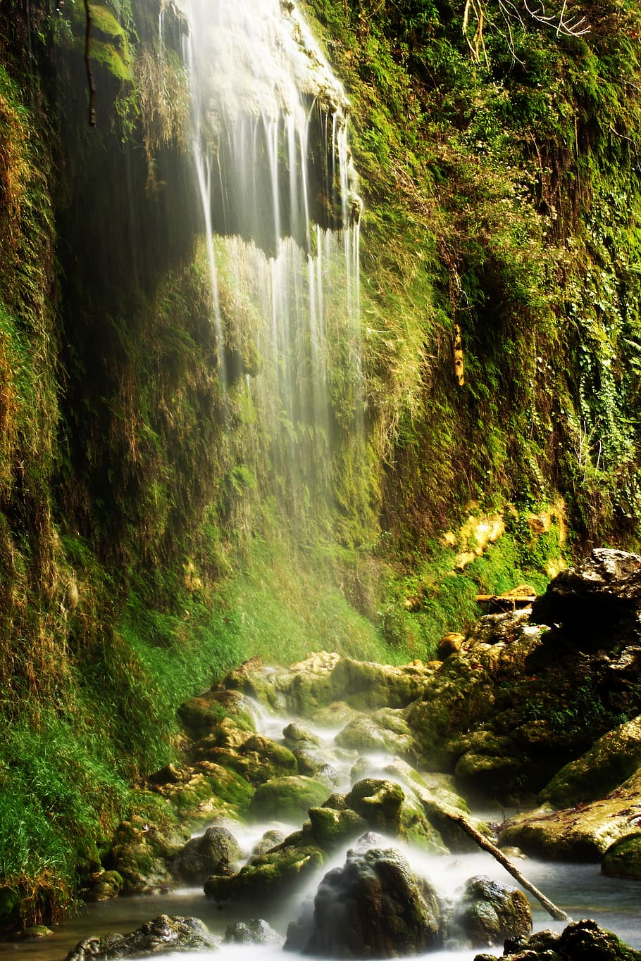 Waterfalls in Mountain, colors, daytime, environment, flow, flowing HD wallpaper