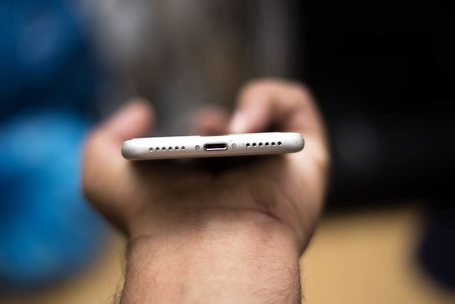 review, focus, hand, mobile, phone, human hand, human body part HD wallpaper
