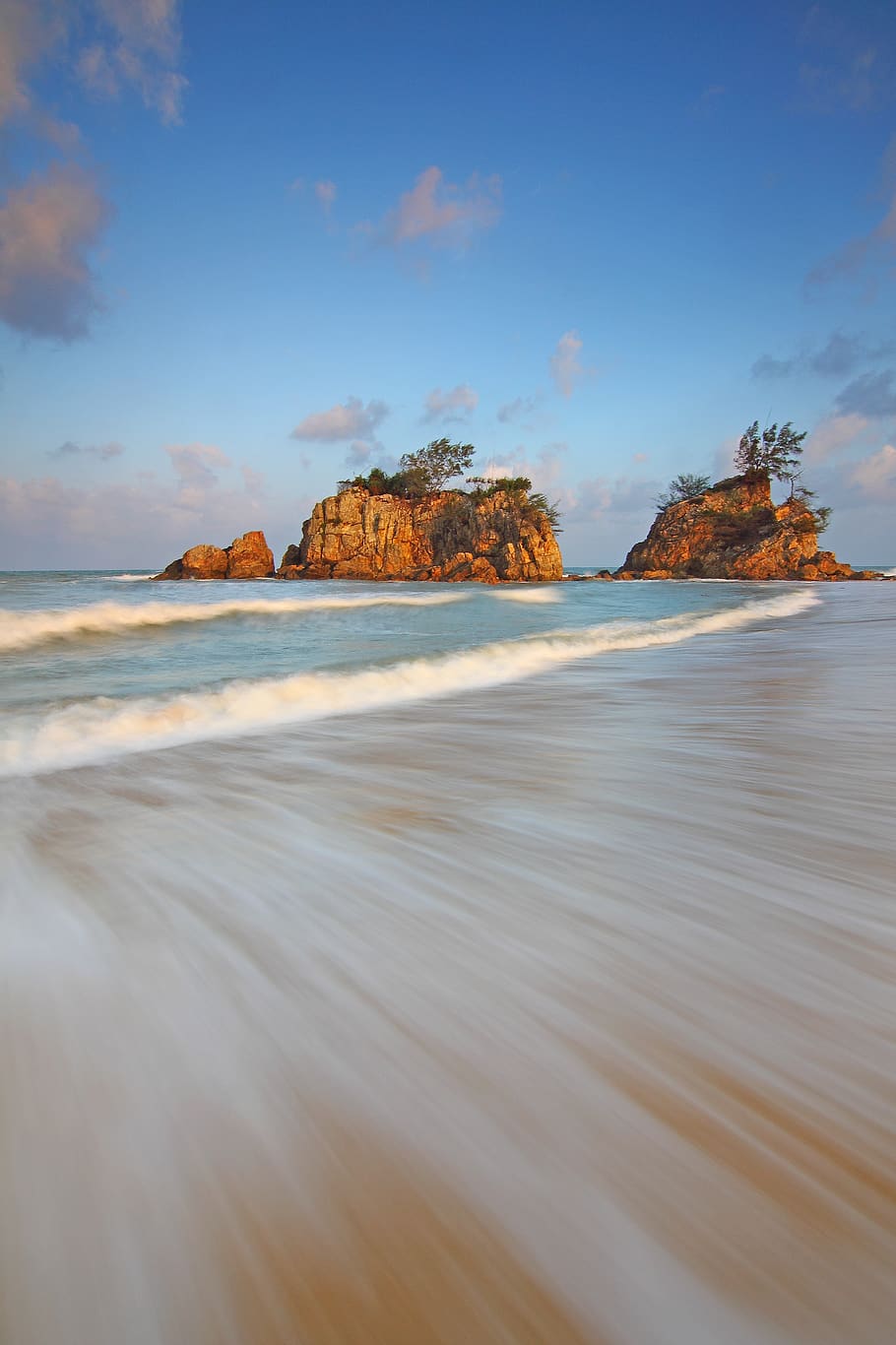 Brown Rock Formation Along the Sea during Daytime, beach, nature HD wallpaper