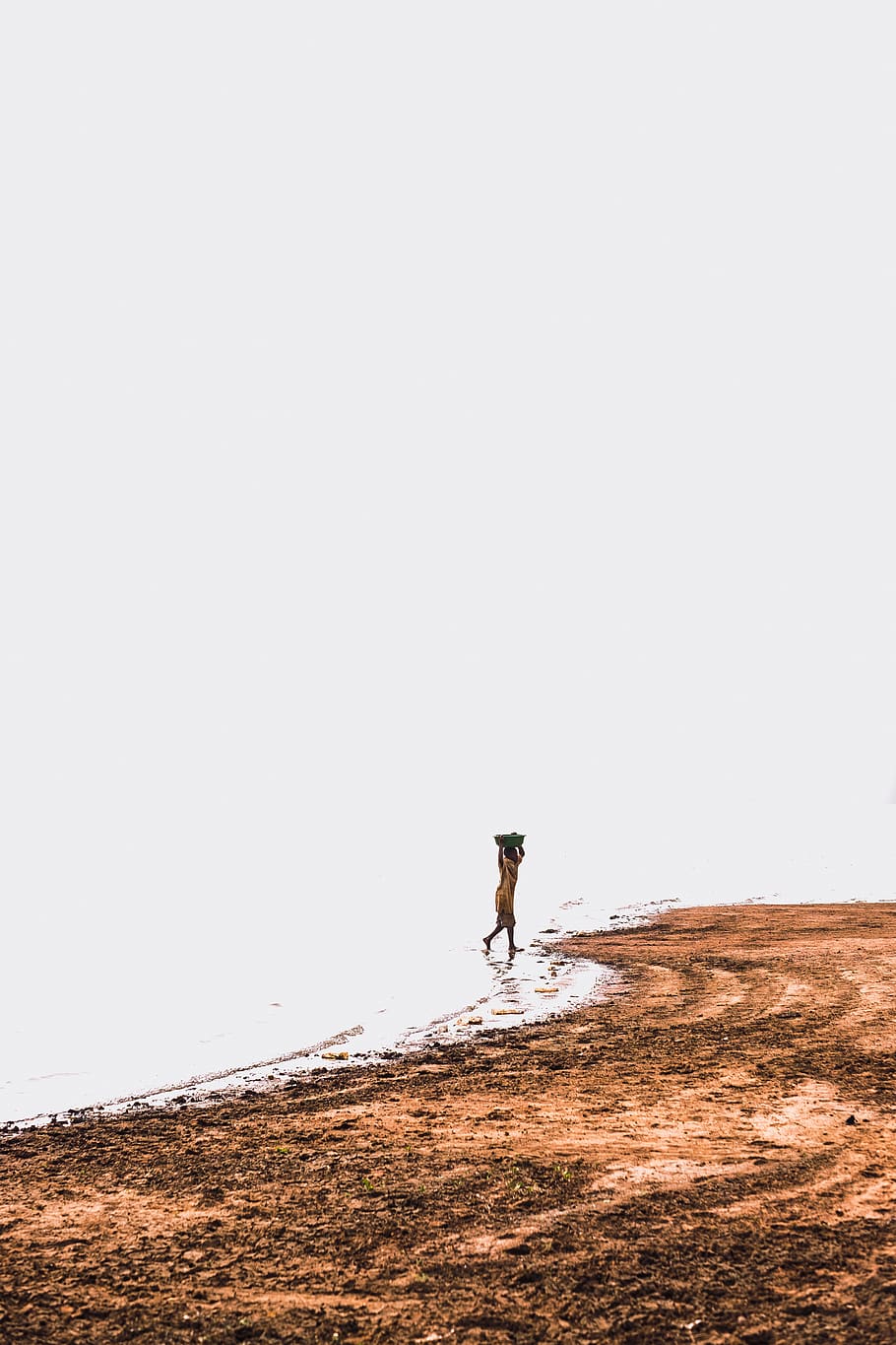 person on shoreline, one person, sky, lifestyles, copy space HD wallpaper