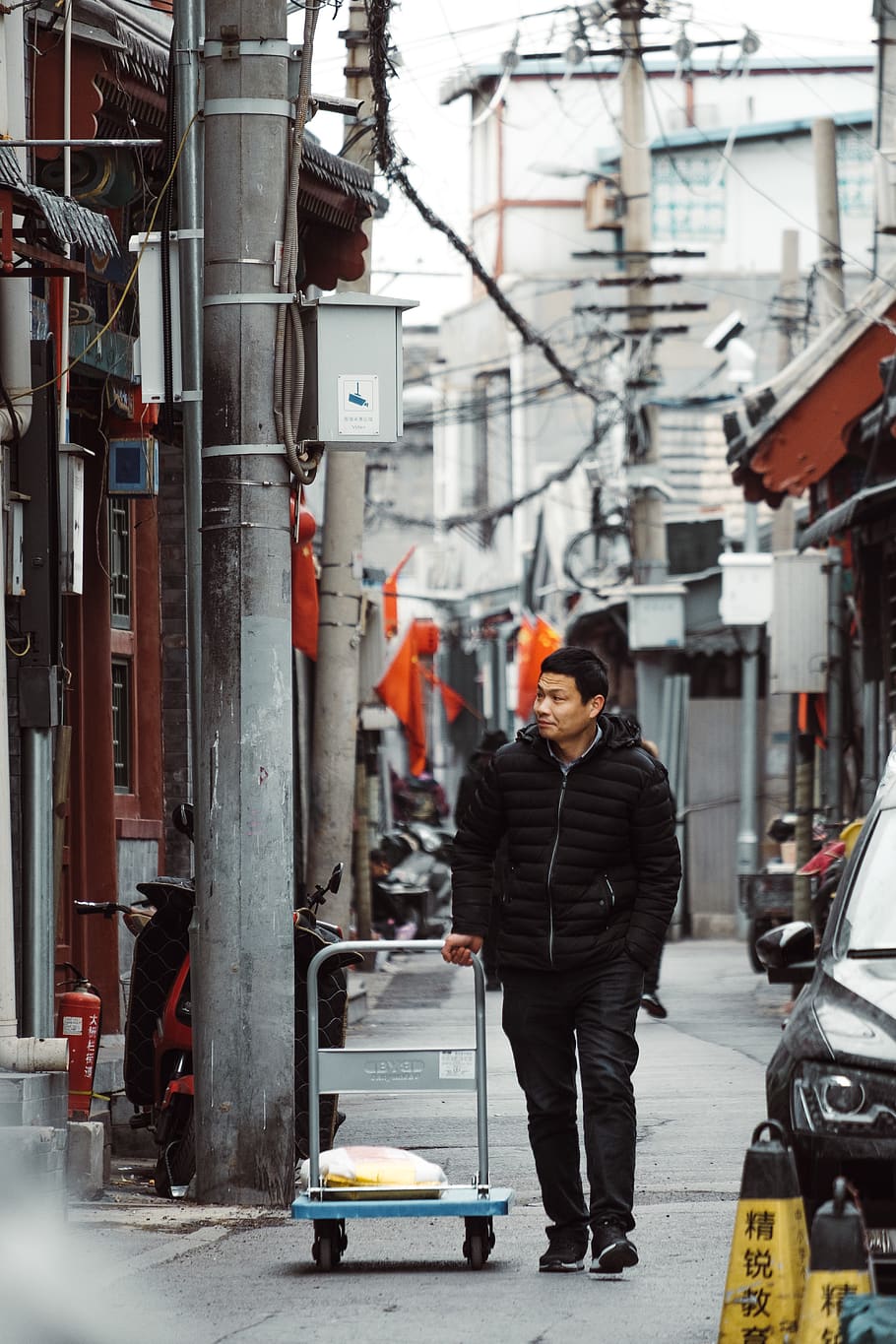 man walking with trolley, clothing, apparel, human, person, pedestrian HD wallpaper