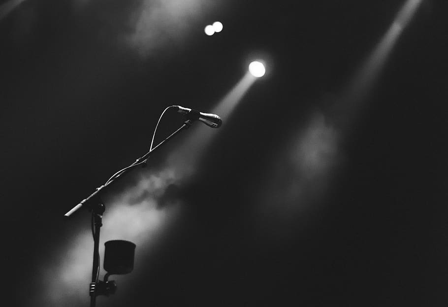 microphone, performance, stage, concert, smoke, lights, black and white HD wallpaper