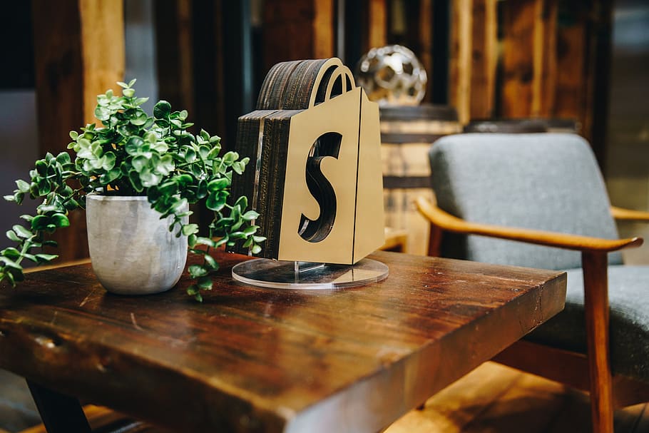 Shopify Table Decor Photo, Business, Professional, Ecommerce