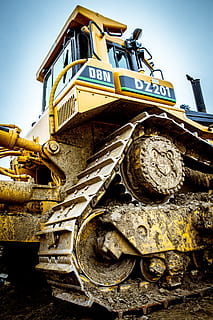 Low-angle Photography of Yellow D8n Dz201 Heavy Equipment, bulldozer HD wallpaper