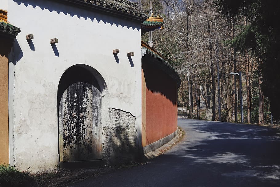 door, wall, road, building, architecture, outdoors, tarmac HD wallpaper