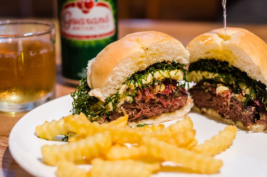 French Fries and Slice Hamburger on Plate, beef, beer, bottle HD wallpaper