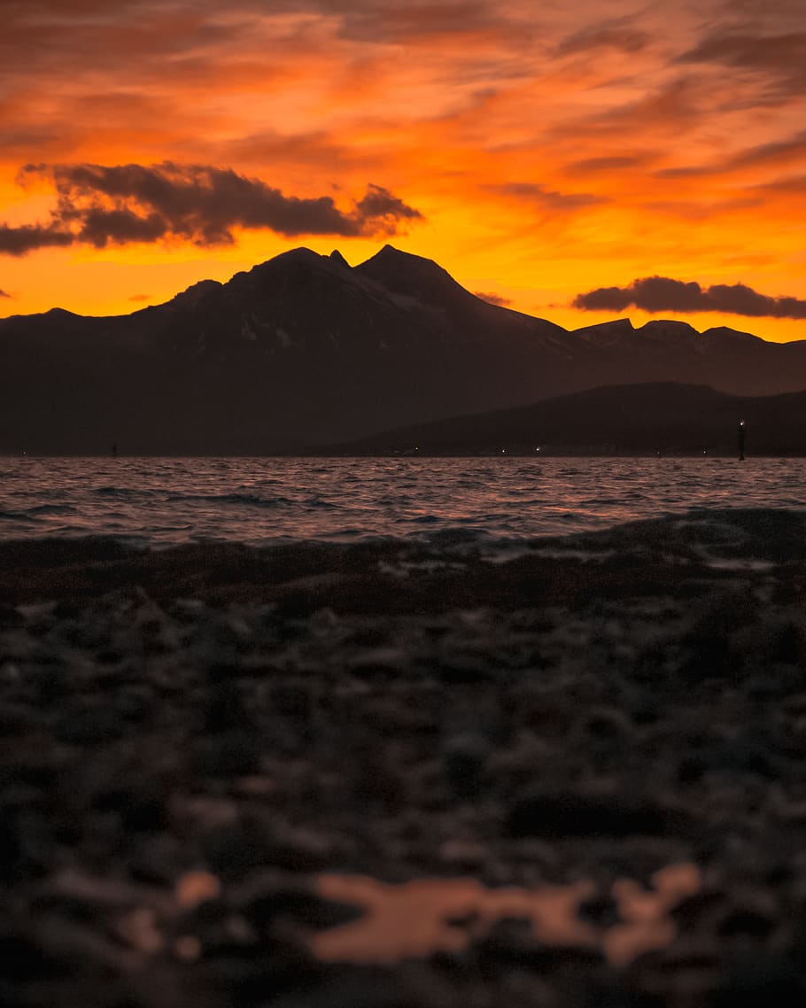 Silhouette of Mountains during Orange Sunset, beach, evening HD wallpaper
