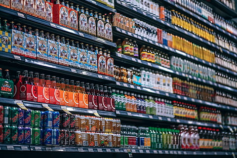 Assorted Bottle And Cans, aisle, beverages, bottles, brands, carbonated HD wallpaper