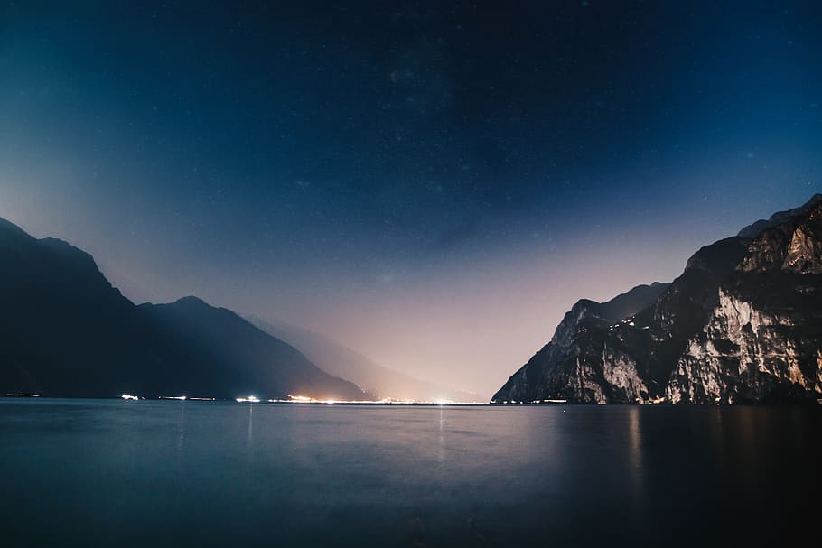 sea, ocean, water, wave, nature, night, dark, blue, sky, mountain HD wallpaper