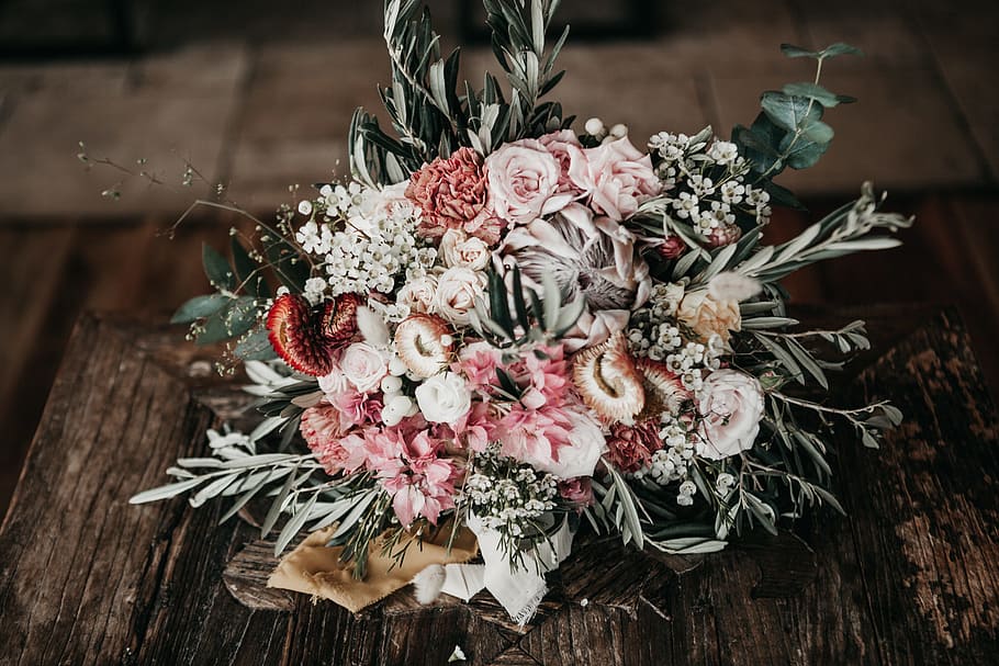 pink and white flower bouquet, table, wedding, marriage, leaf HD wallpaper