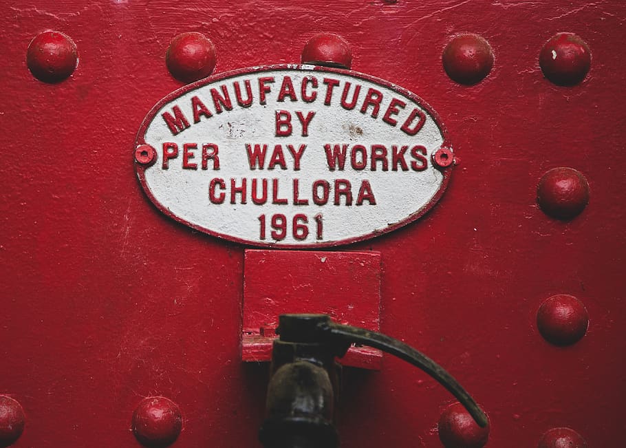 red metal part, text, western script, communication, close-up HD wallpaper
