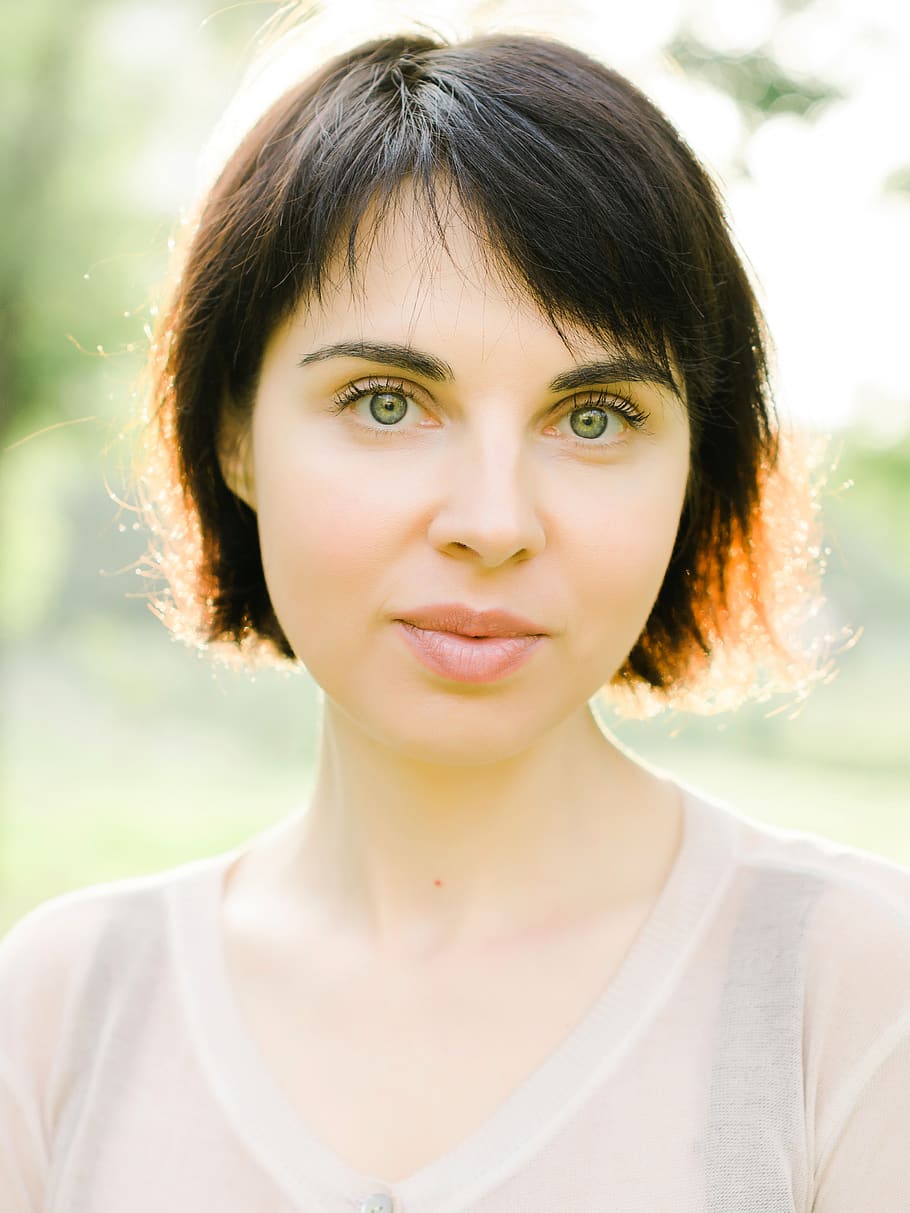 woman taking selfie, portrait, headshot, looking at camera, young adult HD wallpaper