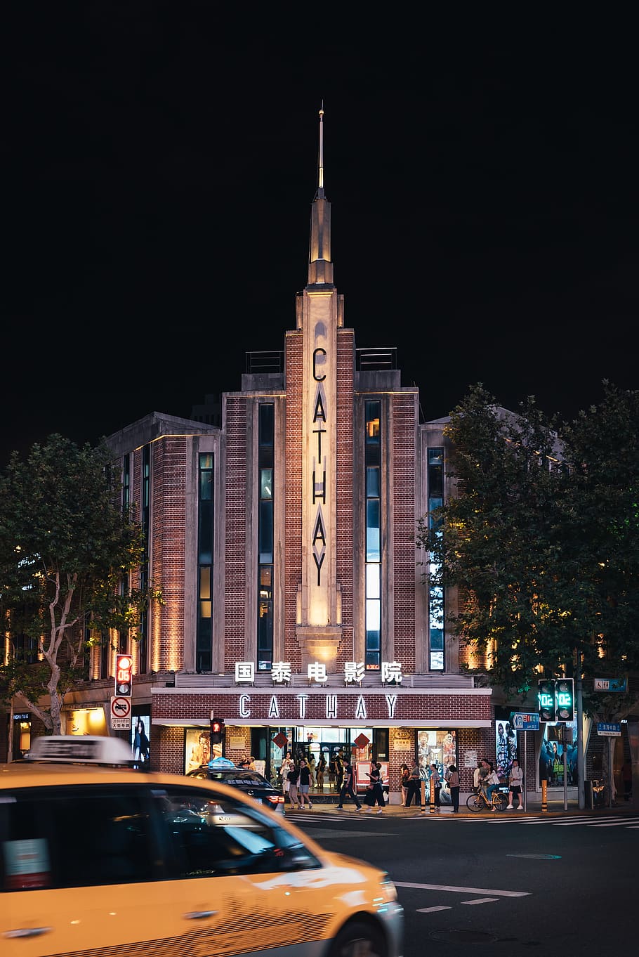 brown Cathay theater, building, cab, car, taxi, street, architecture HD wallpaper