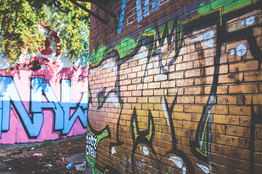 Gold graffiti, abandoned, architecture, art, brick, brick wall HD wallpaper