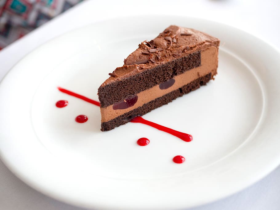 chocolate, raspberry, cake, dessert, food, sweet, delicious HD wallpaper