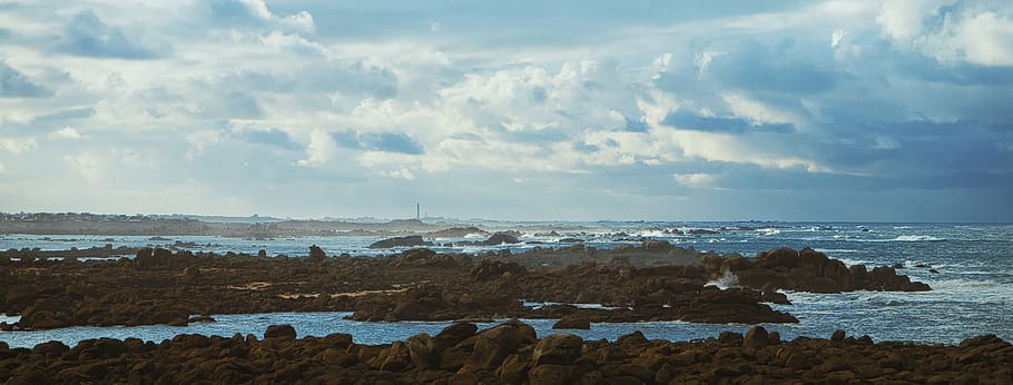 france, brignogan-plages, clouds, rocks, lighthouse, waves HD wallpaper