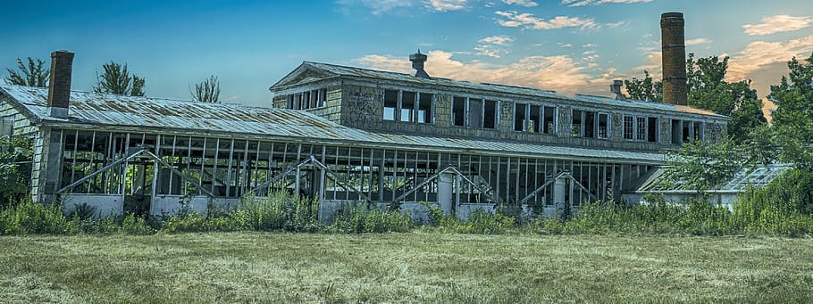 Abandoned Building on Forest, architecture, clouds, decay, grass HD wallpaper