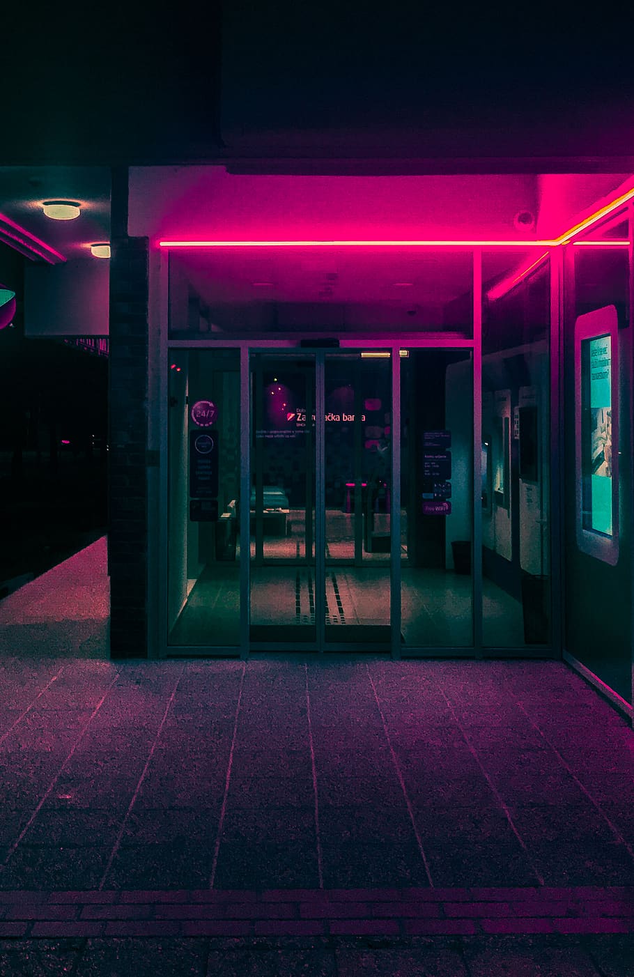 croatia-zagreb-retrowave-retrofuture.jpg