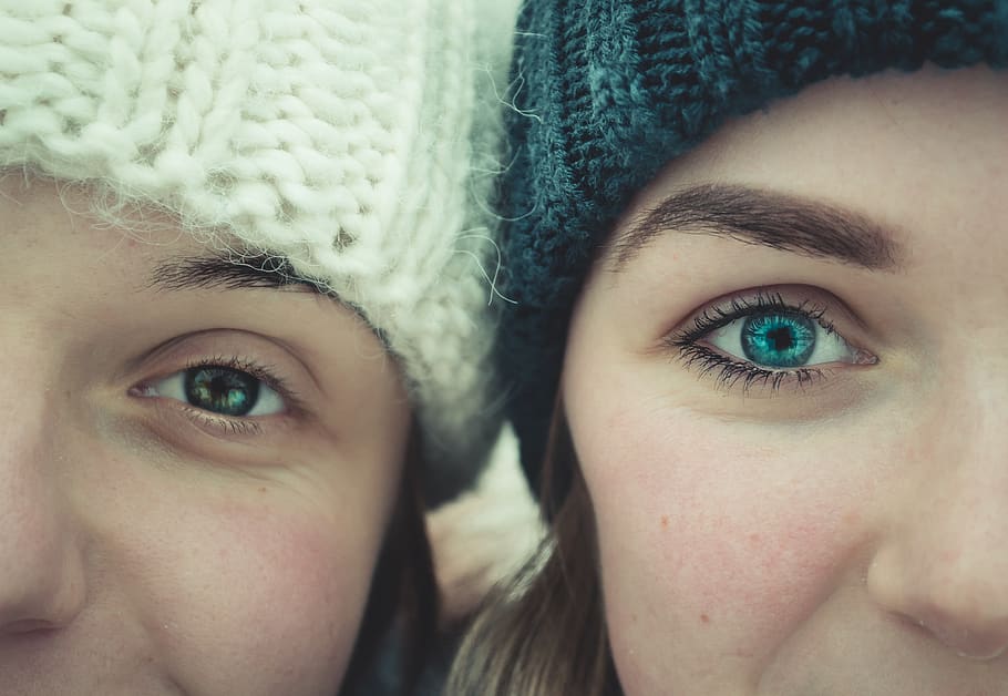 two smiling women, portrait, close-up, two people, young adult HD wallpaper