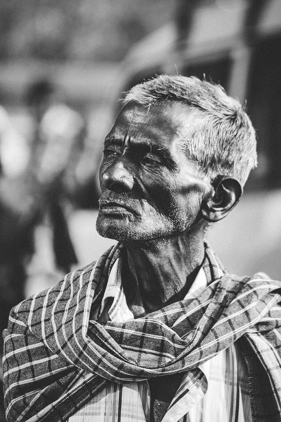 man looking sideward, focus on foreground, real people, males HD wallpaper