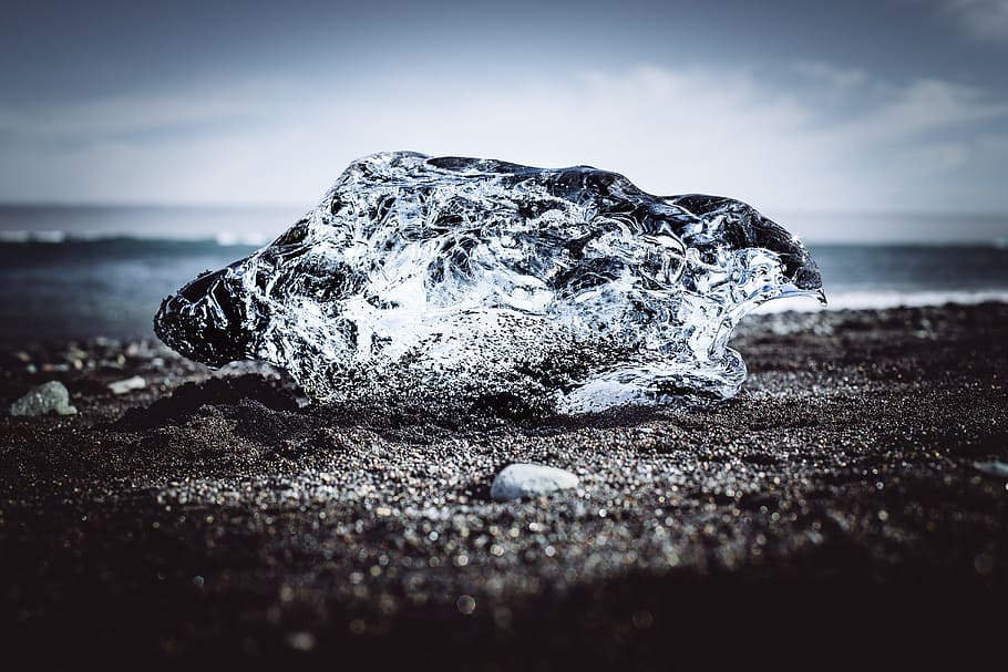 clear water splash on brown soil, ice, beach, shore, sand, bokeh HD wallpaper