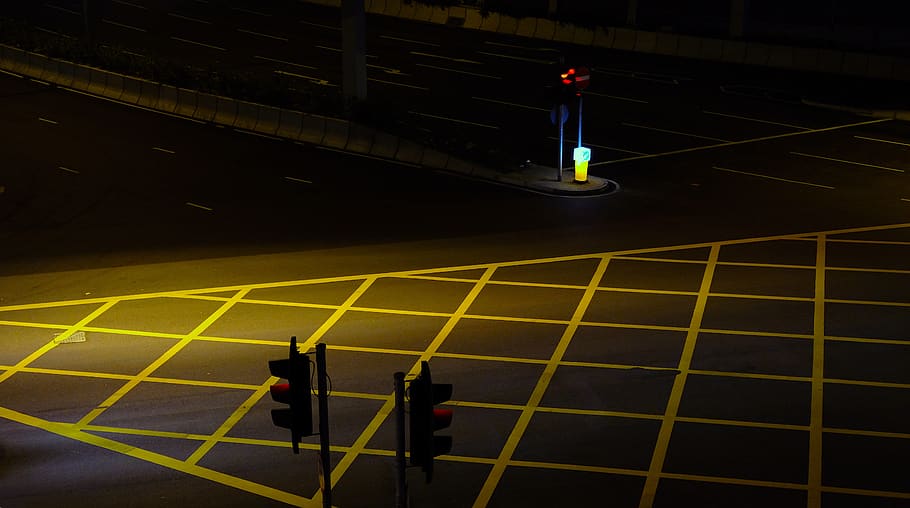 traffic light, road, tarmac, asphalt, intersection, vehicle HD wallpaper