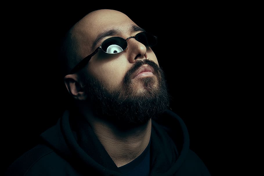 man wearing sunglasses, beard, facial hair, headshot, portrait HD wallpaper