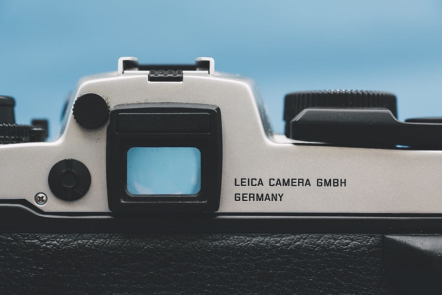gray and black Leica Camera in closeup photogra[hy, viewfinder HD wallpaper