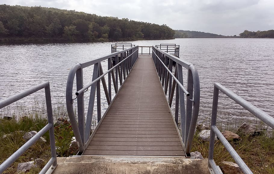 Boat dock on a cloudy day at an Oklahoma lake, boats, clouds HD wallpaper
