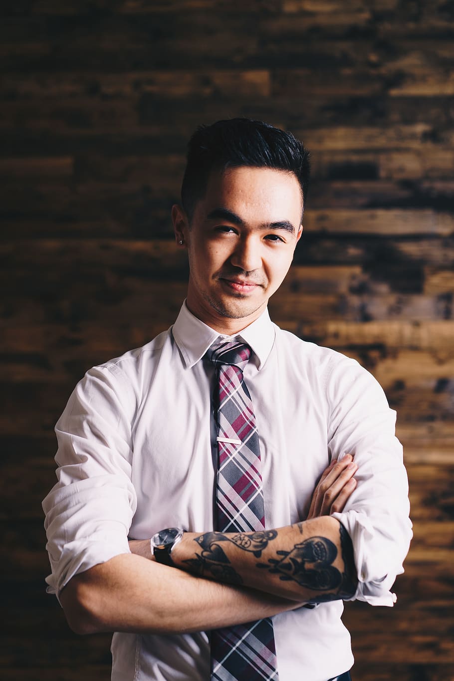 man locking hands, skin, tie, accessory, accessories, apparel HD wallpaper