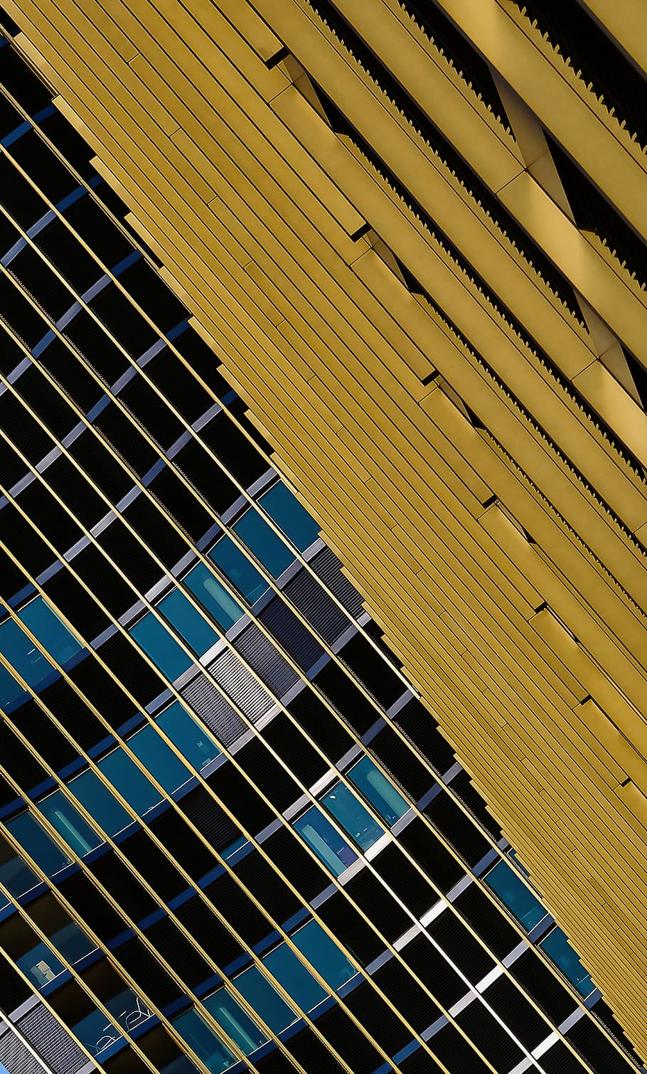 low angle photography of concrete building, reflection, sun, blind HD wallpaper