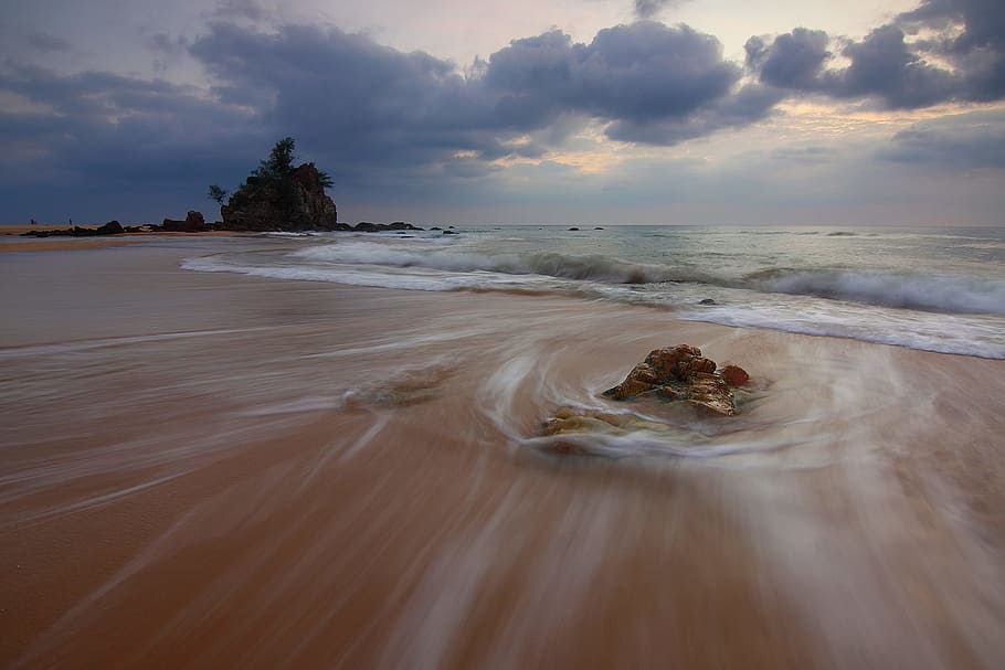 Sea during Daytime, bay, beach, clouds, cloudy, coast, coastline HD wallpaper
