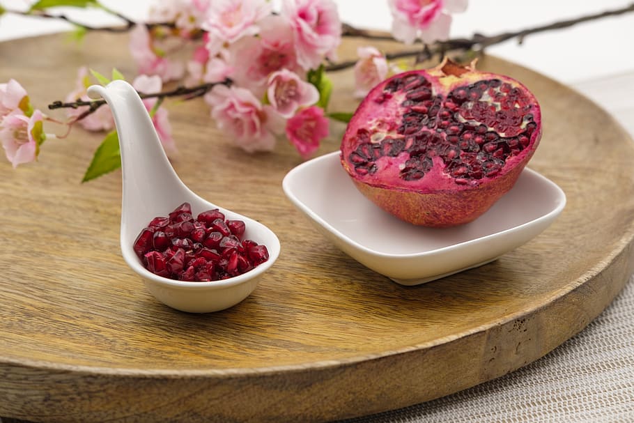 pomegranate, fruit, seeds, cores, healthy, delicious, vitamins HD wallpaper
