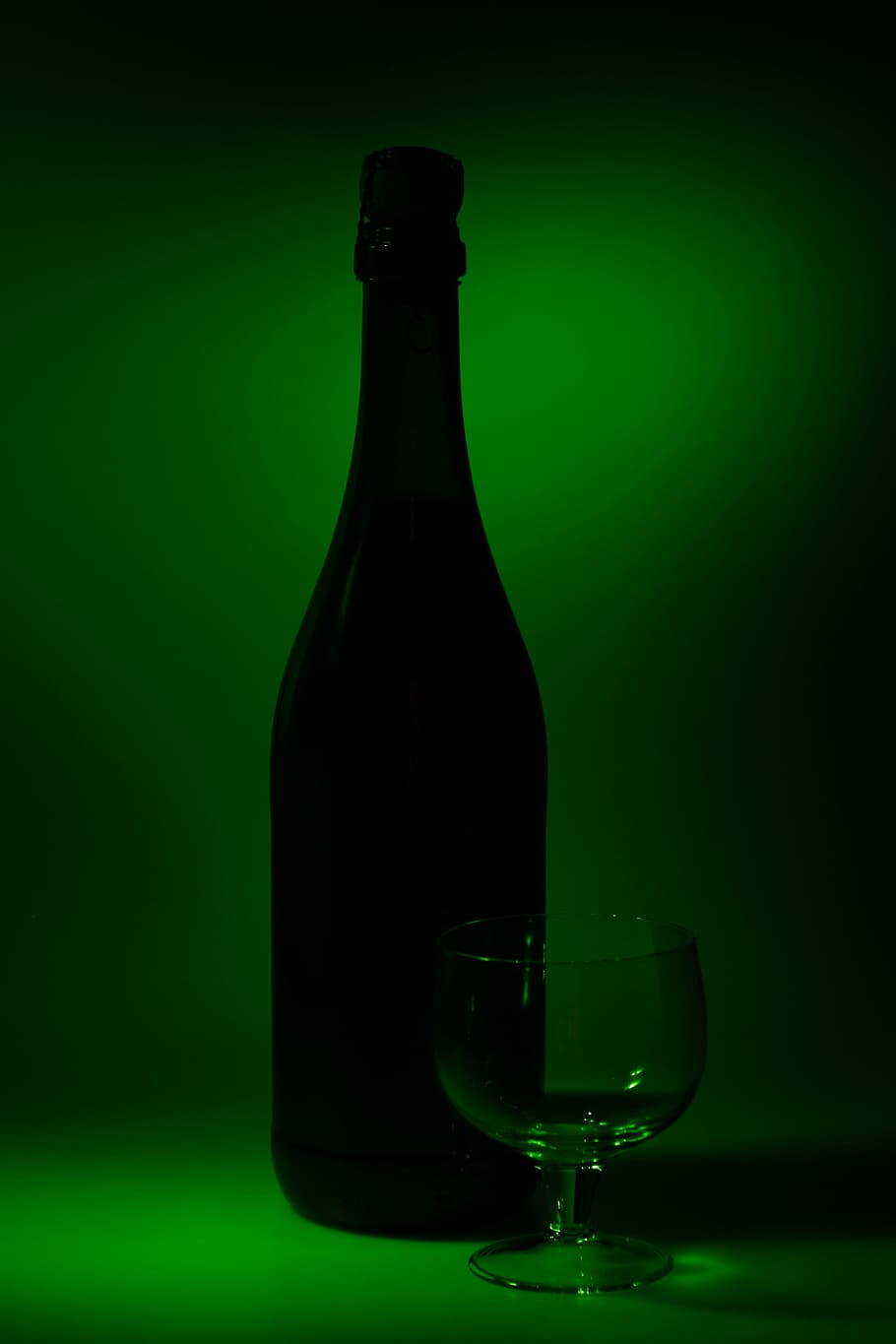bottle, champagne, drink, effect, light, nobody, objects, shot HD wallpaper