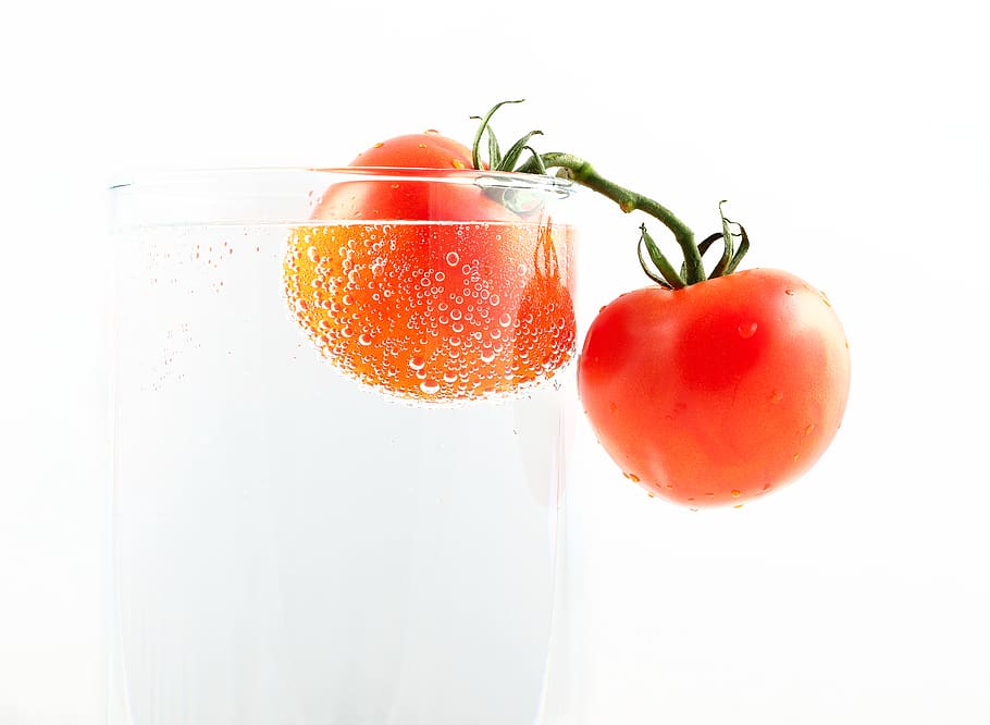 tomatoes on clear drinking glass, food and drink, healthy eating HD wallpaper