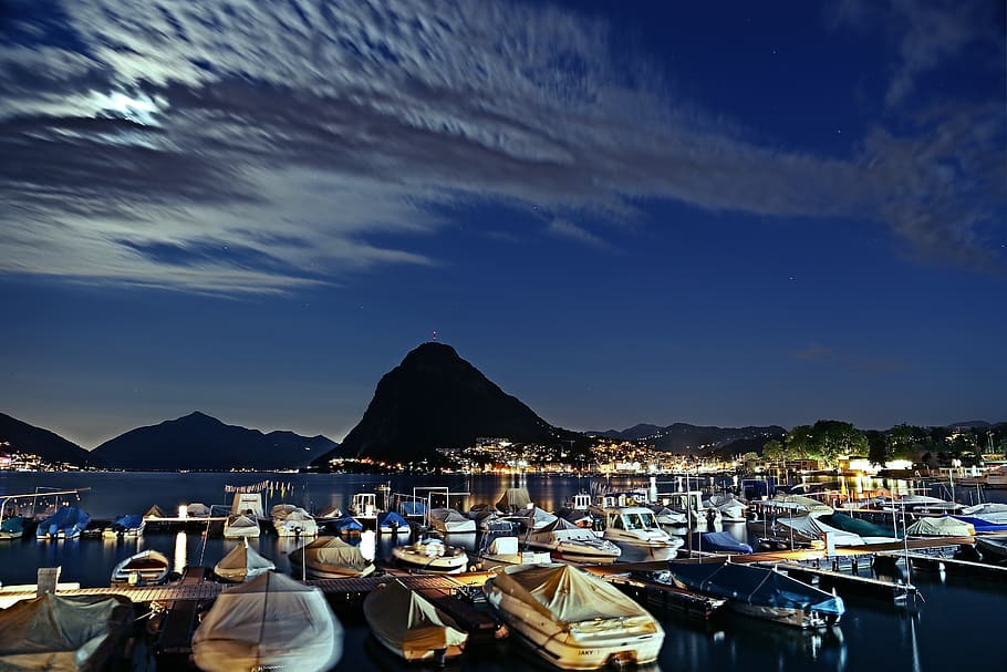 Boats Docked, ocean, sea, watercrafts, yachts, sky, mountain HD wallpaper