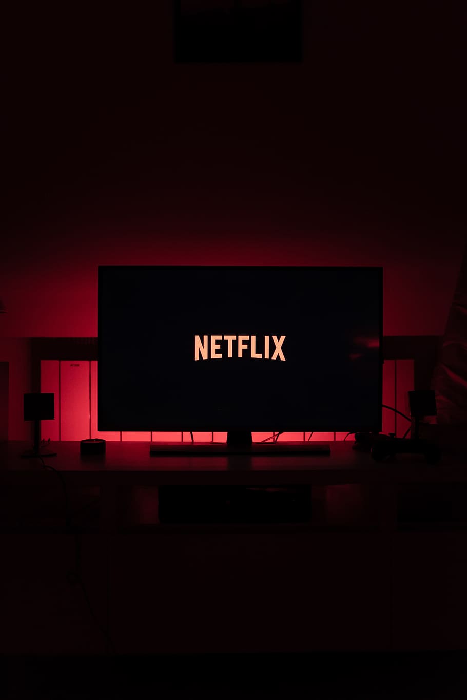 flat screen television, netflix, film night, movie night, tv