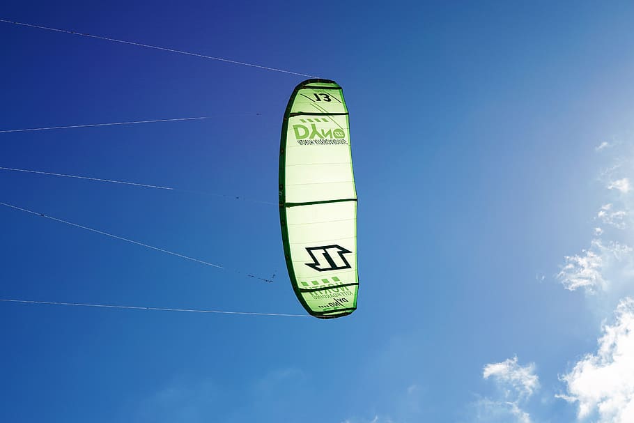 kite, surf, sky, green, ocean, sea, water, sport, sun, blue HD wallpaper