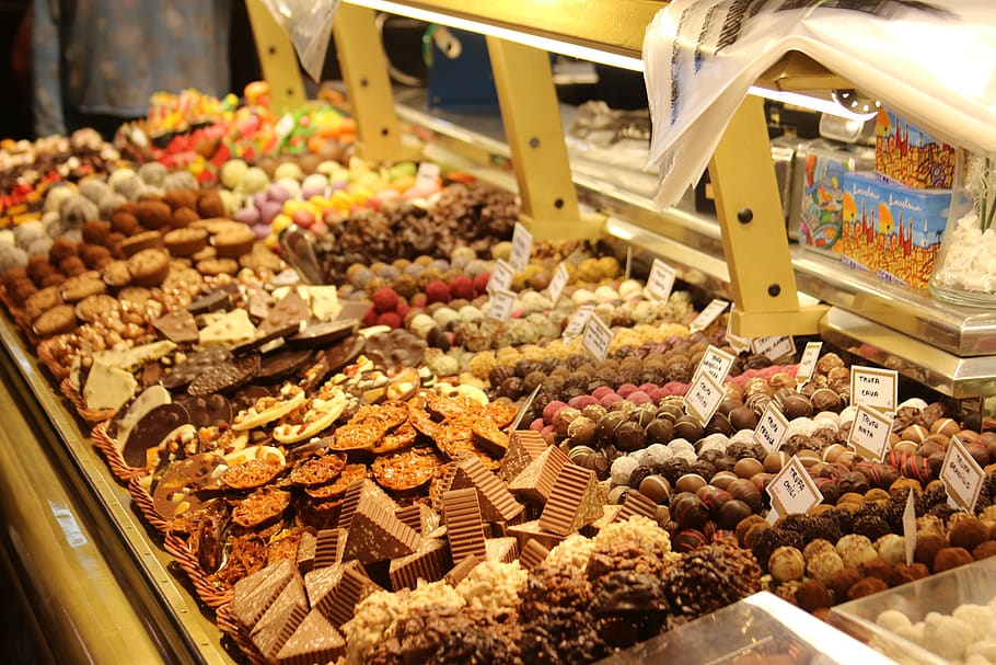 chocolate-display-confectionery-trade.jpg