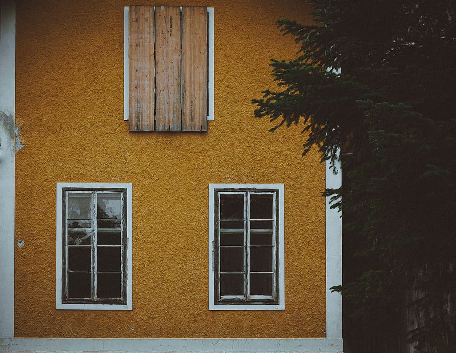 brown concrete house near green tree, building, window, shutter HD wallpaper