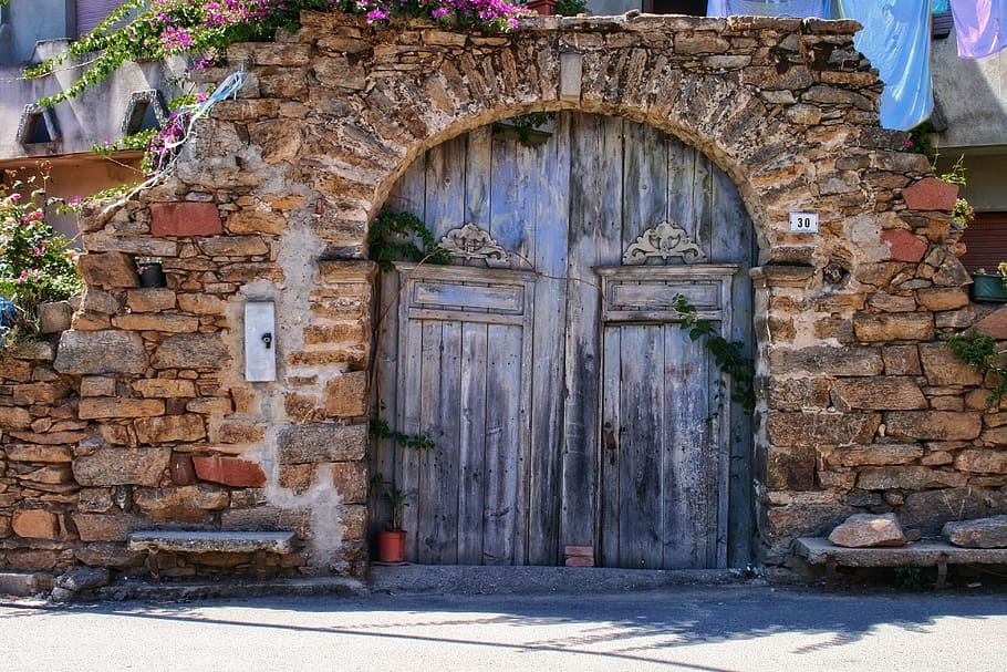 Closed Black Wooden Door, ancient, architecture, brick, brick wall HD wallpaper