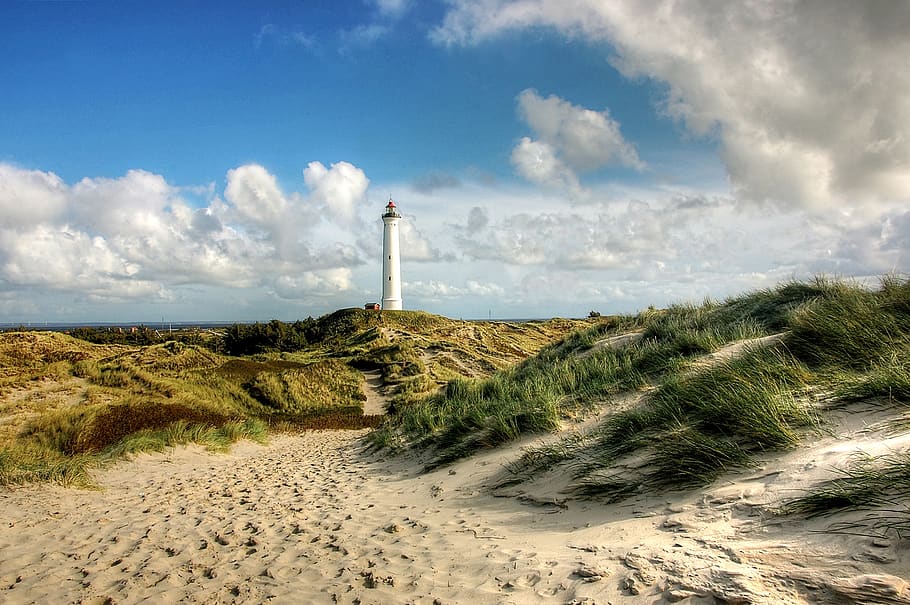 lighthouse, beach, sea, coast, ocean, sky, tower, bank, landscape HD wallpaper