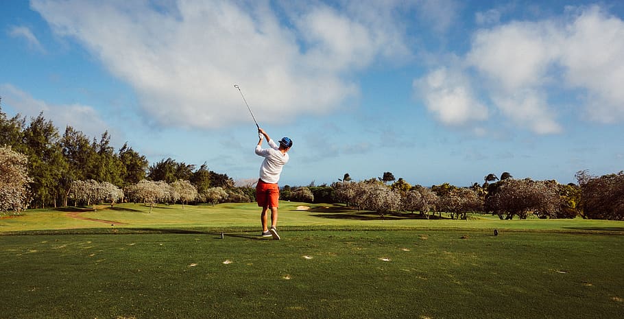Man in White T Shirt Playing Golf, clouds, game, golf course HD wallpaper