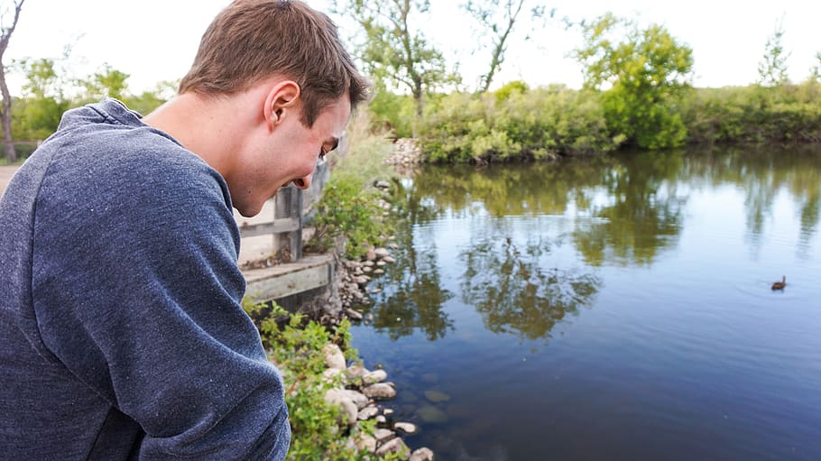 laughing, looking, down, water, lake, pond, guy, man, boy, male HD wallpaper