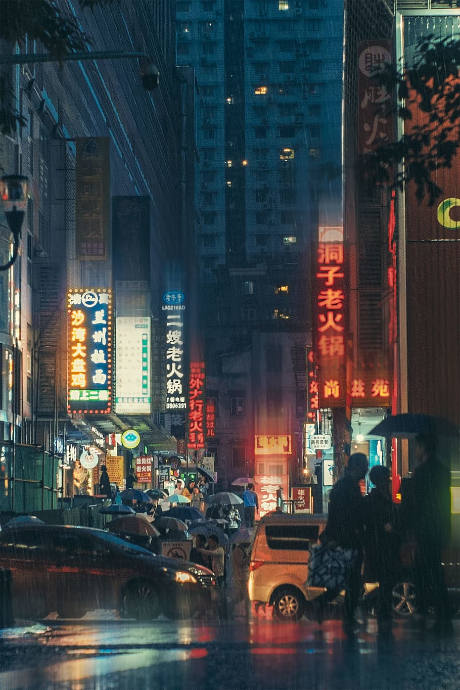 people walking on street during nighttime, building, skyscraper, HD wallpaper
