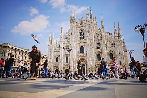 Hd Wallpaper Italia Milano Piazza Del Duomo Black And White Italy Architecture Wallpaper Flare